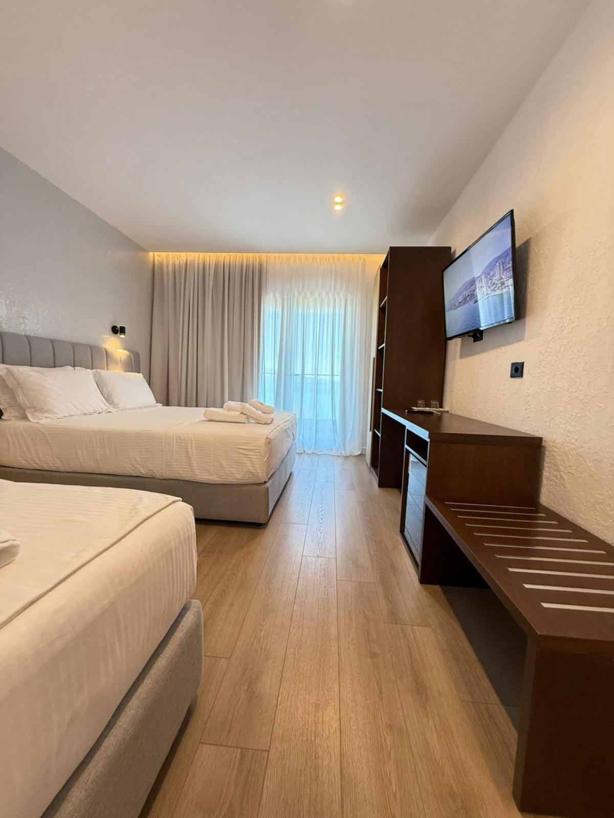 The Queen'S Lion Premium Hotel Саранда Екстер'єр фото